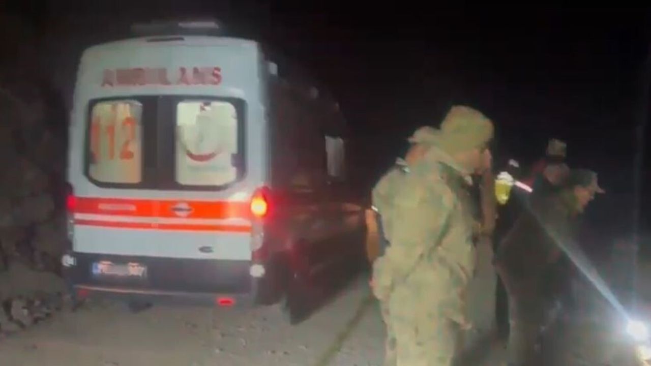 Ardahan Posof’ta Kamyon Devrildi — Sürücü Bayram Ali Aydın (59) Öldü