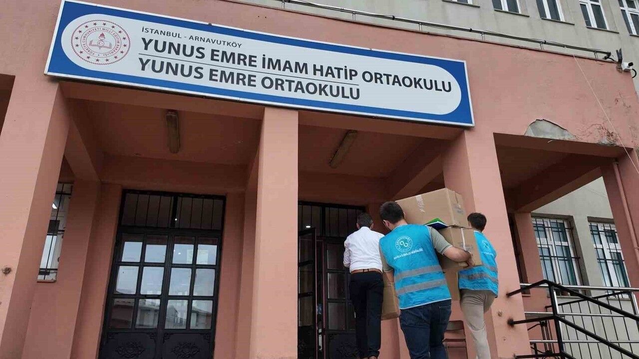 Arnavutköy Belediyesi'nden 24 Kasım'da Öğretmenlere Sürpriz