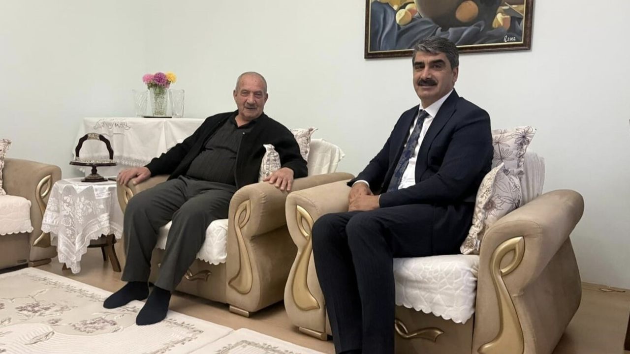 Aşkale'de 24 Kasım: Başkan Şenol Polat'tan Emekli Öğretmenlere Vefa Ziyareti