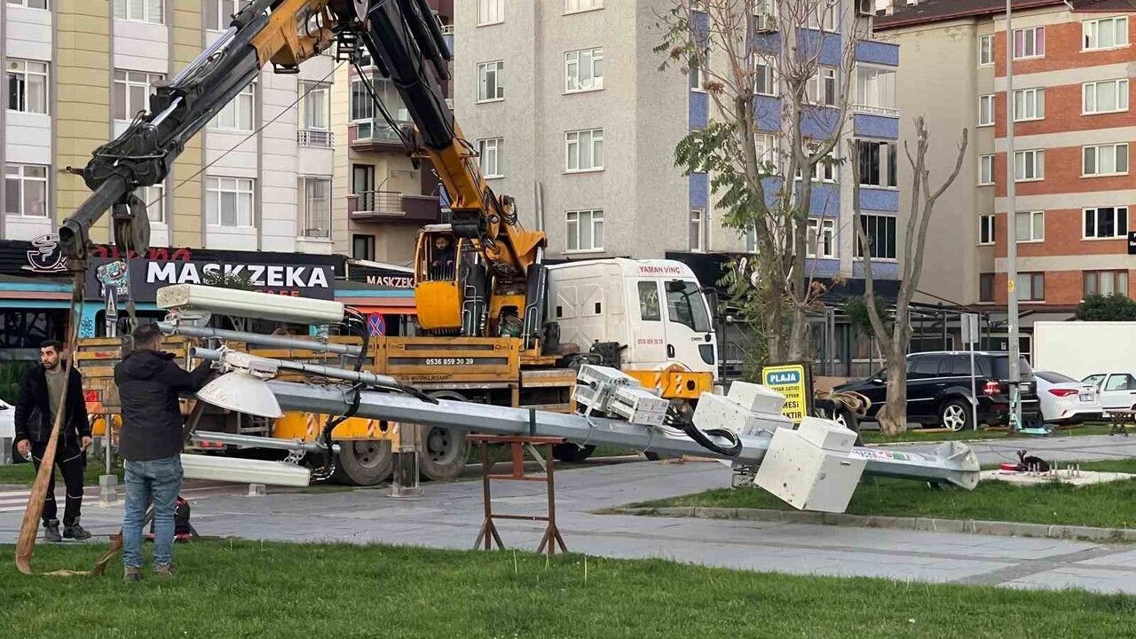 Atakum'da Mahalle Tepkisiyle Baz İstasyonu Kaldırıldı