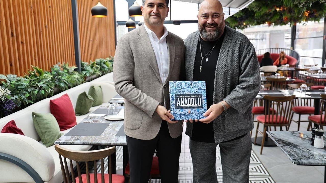 Ataşehir'de Somer Sivrioğlu Ata Teras'ta: Başkan Adıgüzel ile buluştu