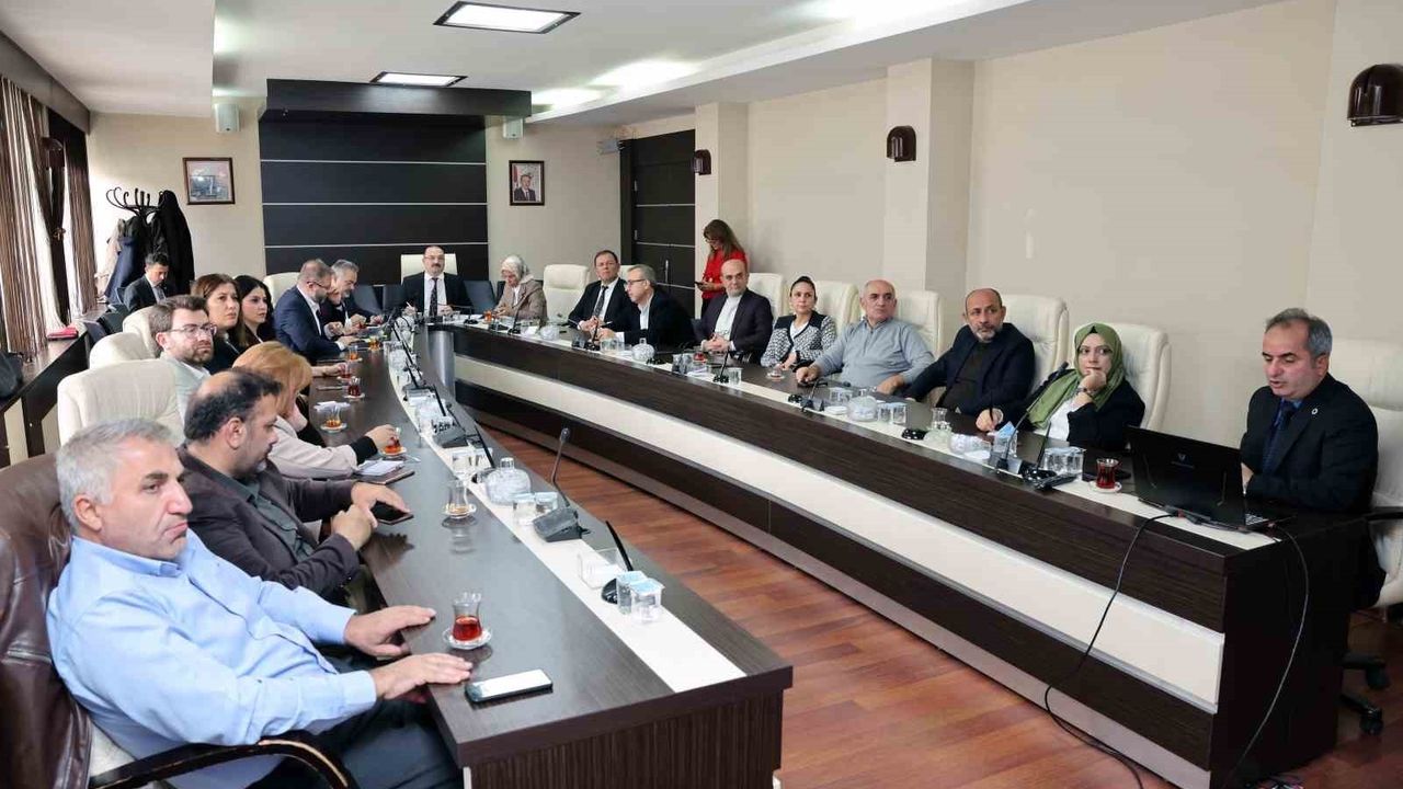 Atatürk Üniversitesi'nde 2025-2026 Birim Değerlendirme Toplantıları Sürüyor