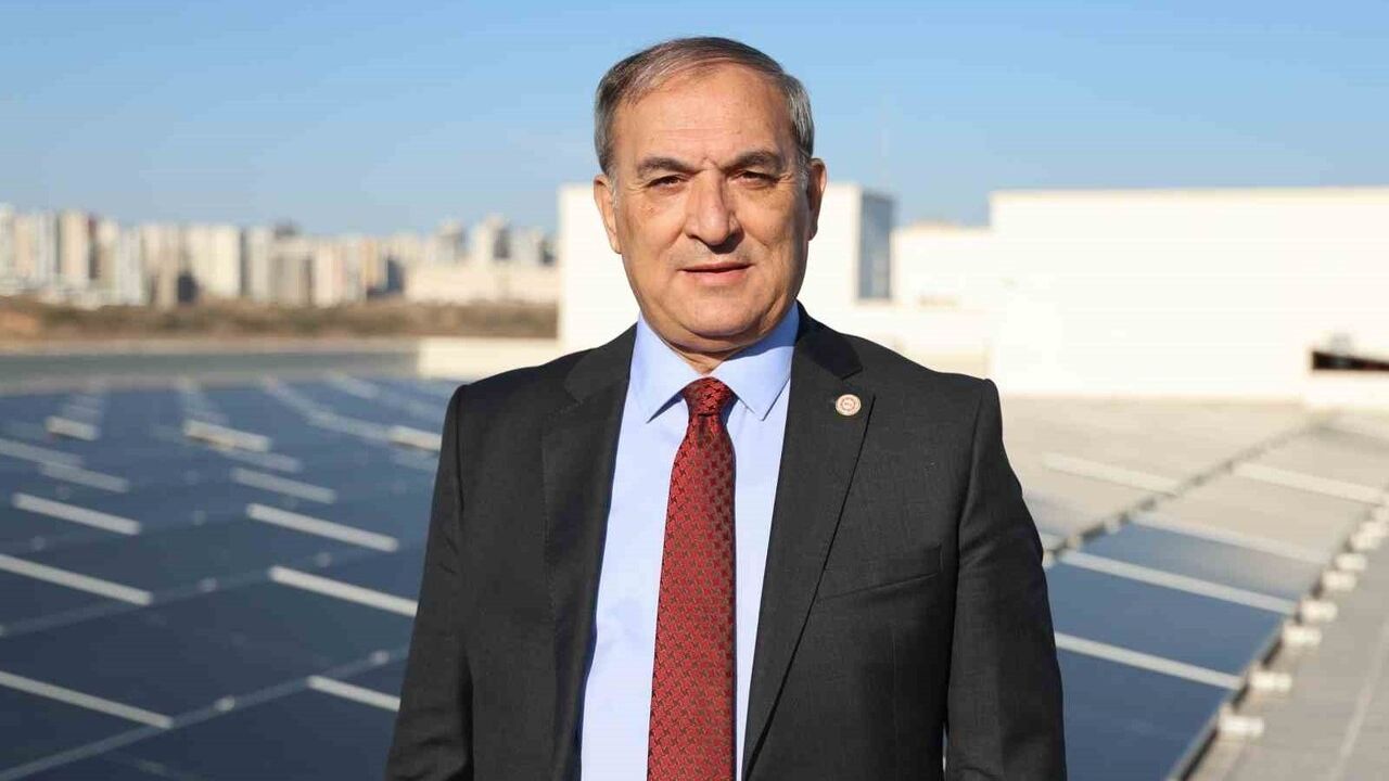 ATÜ GES ile Kendi Elektriğini Üretiyor: 750 kW ile Yılda 24 Milyon TL Tasarruf