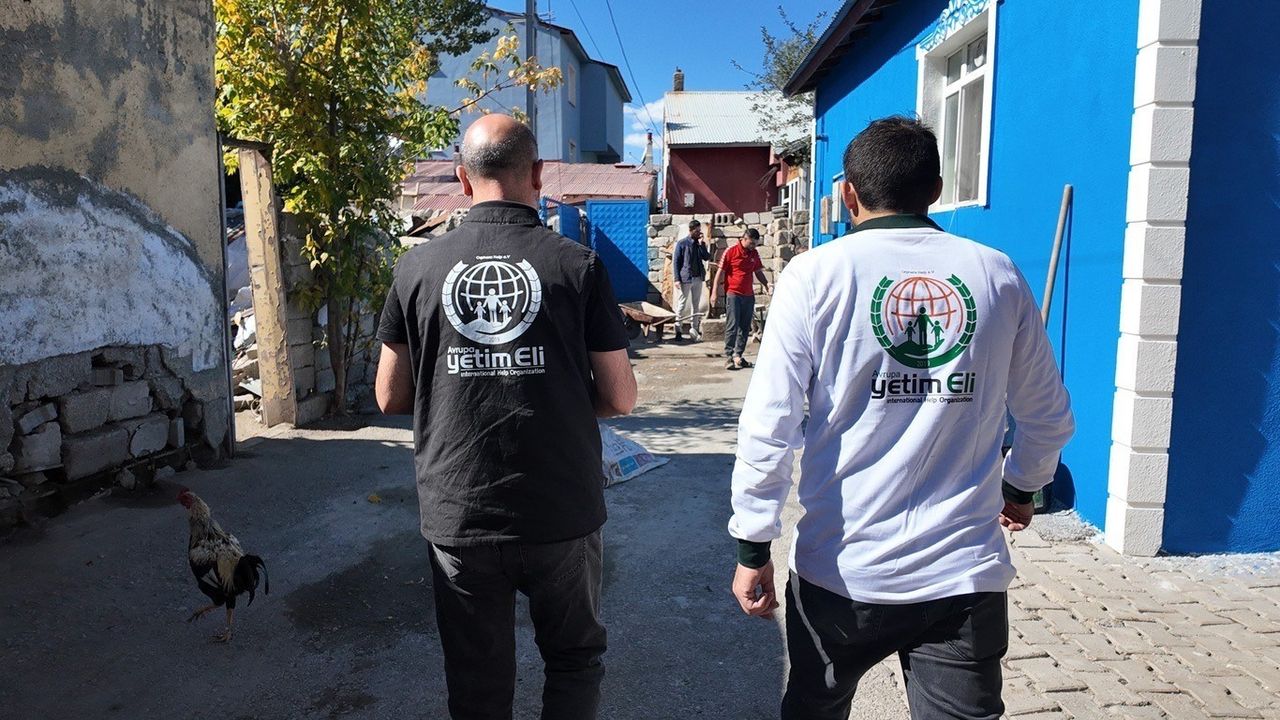 Avrupa Yetim Eli Derneği Ağrı’da Yüzlerce Aileye Nakdi Destek Sağladı