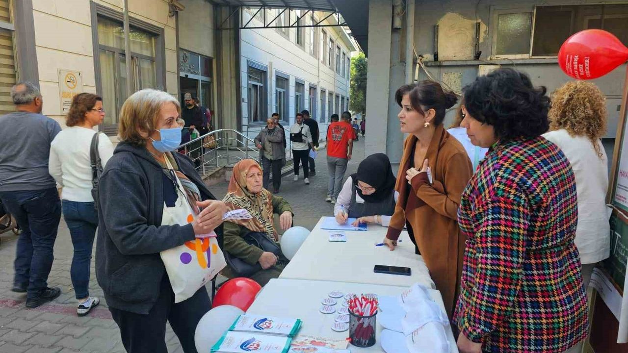 Aydın Atatürk Devlet Hastanesi'nde Organ Bağışı Haftası'na Standlı Farkındalık