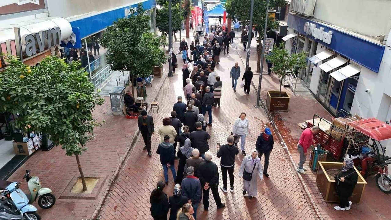 Aydın Büyükşehir Binlerce Ata Tohumu Fidesini Nazilli'de Dağıttı