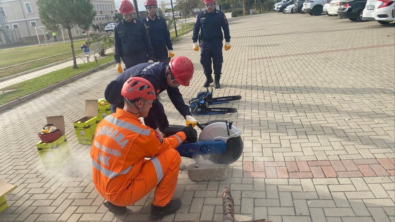Aydın'da 105 Jandarmaya AFAD Destekli Afet ve Arama-Kurtarma Eğitimi