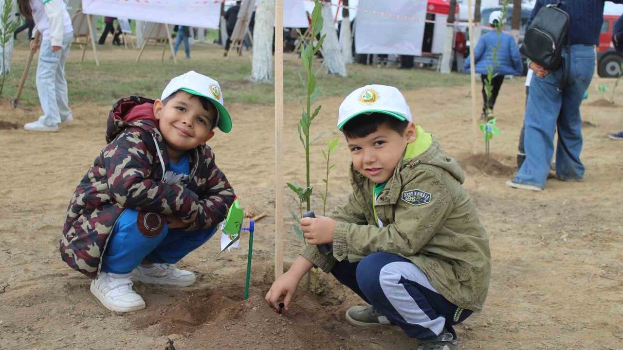 Aydın’da 7 Bin Fidan Toprakla Buluştu: 11 Kasım Milli Ağaçlandırma Günü