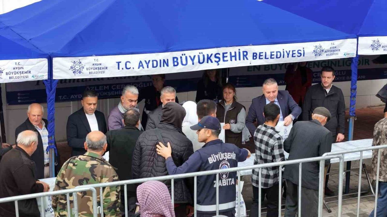 Aydın'da Ata Tohumlarından Üretilen Fideler Buharkent'te Dağıtıldı