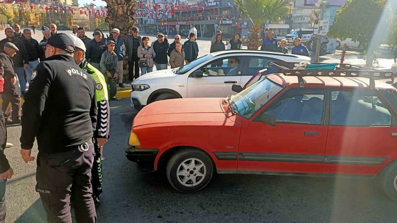 Aydın Efeler’de Trafik Kazası: 72 Yaşındaki Sürücü Şoka Girip Hastaneye Kaldırıldı