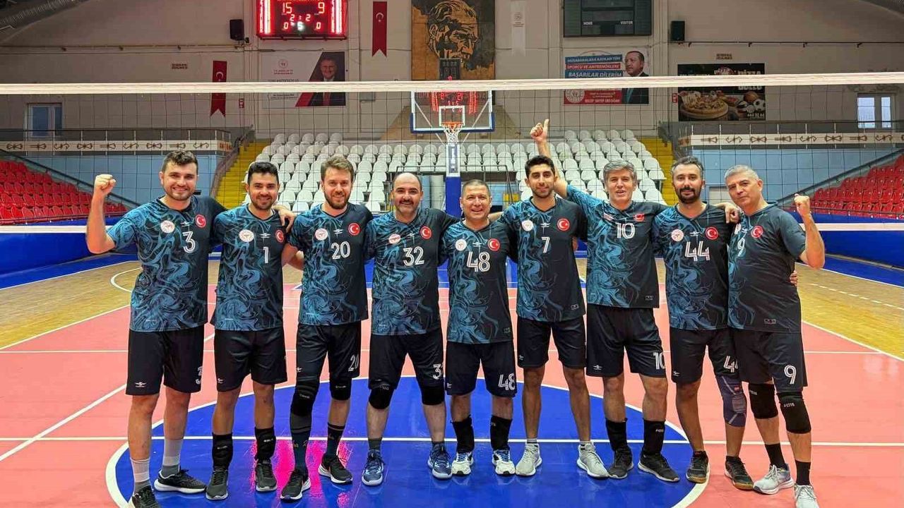Aydın İl Sağlık Müdürlüğü Voleybol Takımı Bölge Finallerinde Çeyrek Finalde