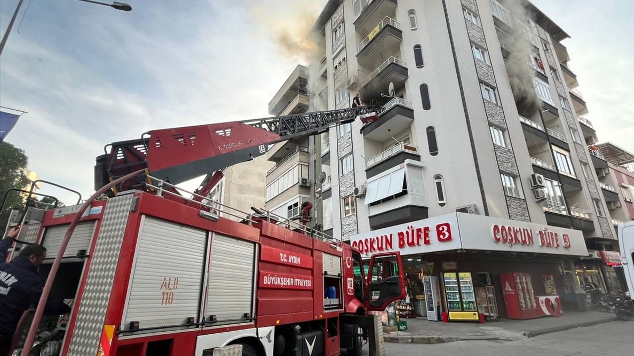 Aydın Nazilli'de Apartman Yangını Söndürüldü
