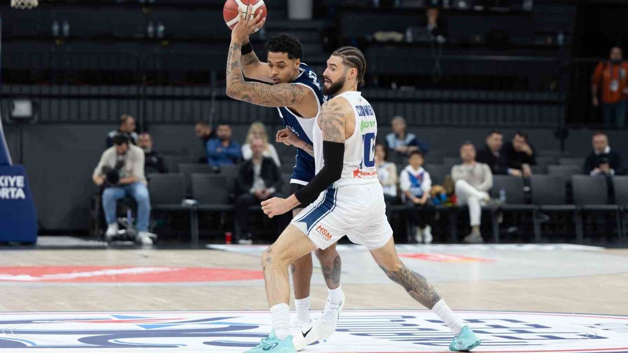 Bahçeşehir Koleji, A. Efes'i 78-75 Yenerek 8. Haftada Zafer Kazandı