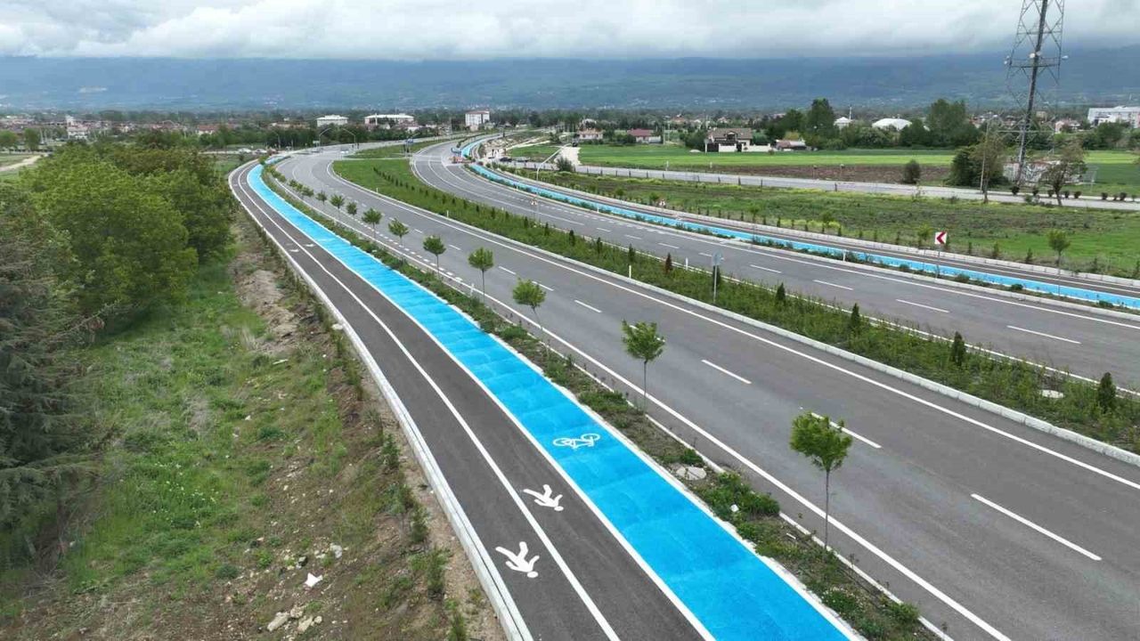 Bakan Uraloğlu: 38 Kilometrelik Bisiklet Yolunun Yapımına Devam