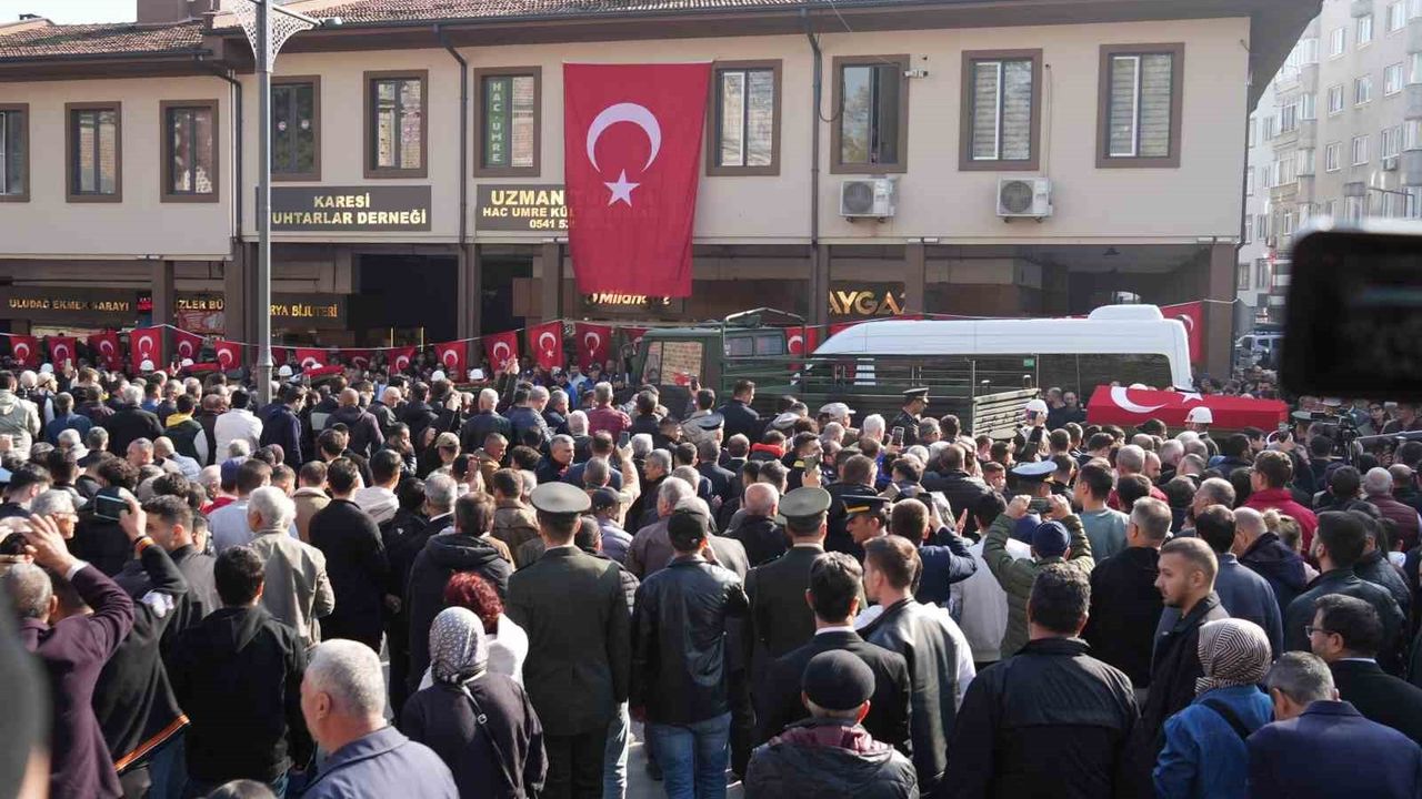 Balıkesir, Şehit Emre Sayın’ı Son Yolculuğuna Uğurladı