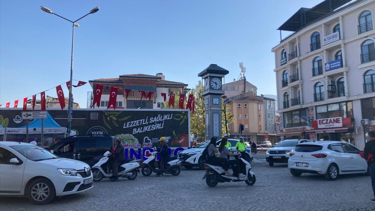 Balıkesir Sındırgı'da 4,9 Büyüklüğünde Deprem (Saat 15,35)