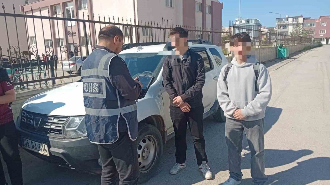 Bandırma’da Okul Çevrelerine Sıkı Denetim: 355 Servis Aracı İncelendi