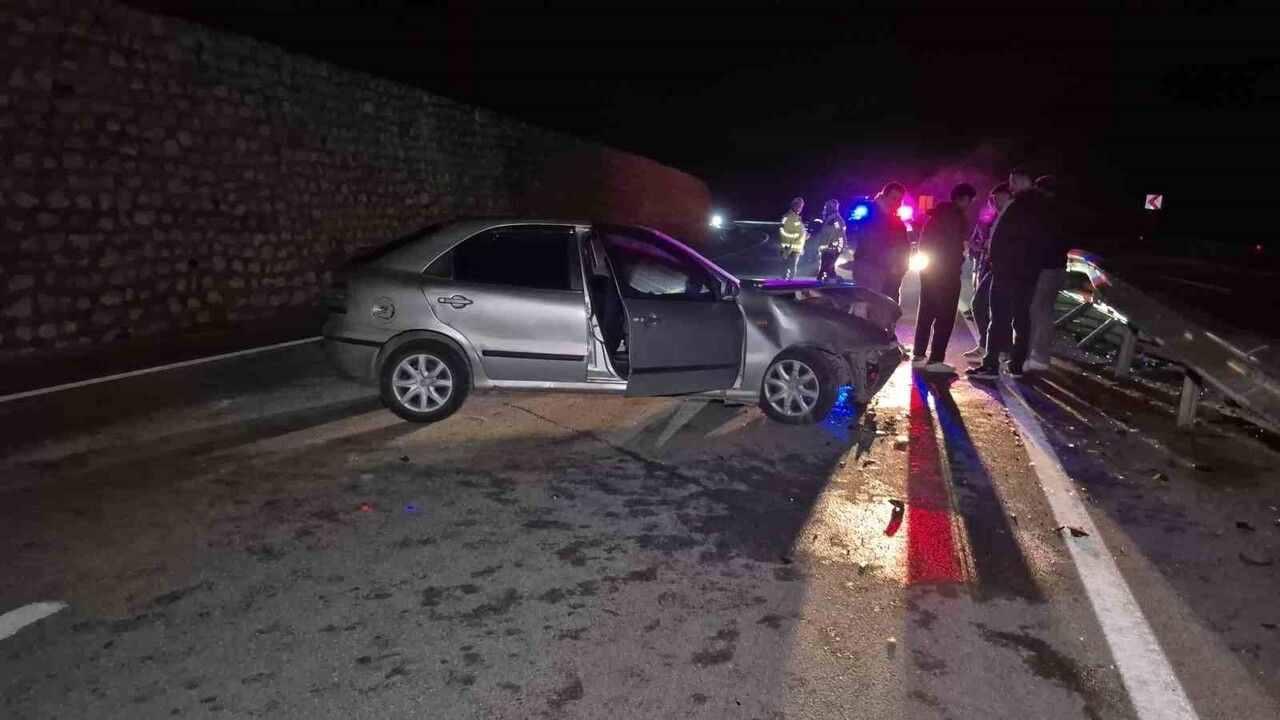 Bartın-Amasra yolunda yaban hayvanı kazası: 4 yaralı