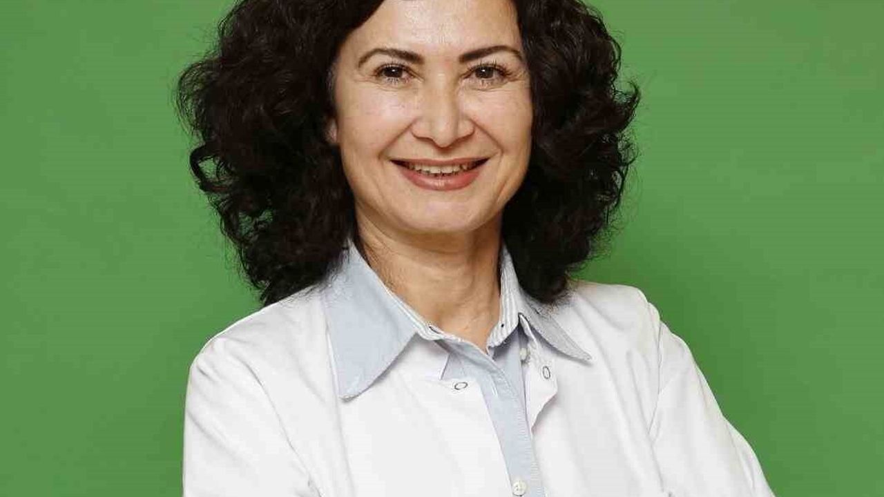 Baş Ağrısı ve Unutkanlık Migren Habercisi — Uzmandan Uyarı