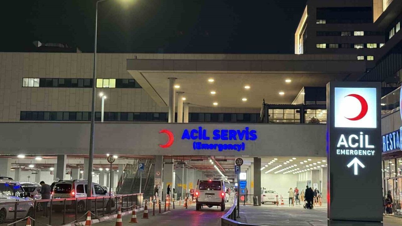 Başakşehir'de Okul Kantininde Gıda Zehirlenmesi İddiası: Kantinci Çift Gözaltında