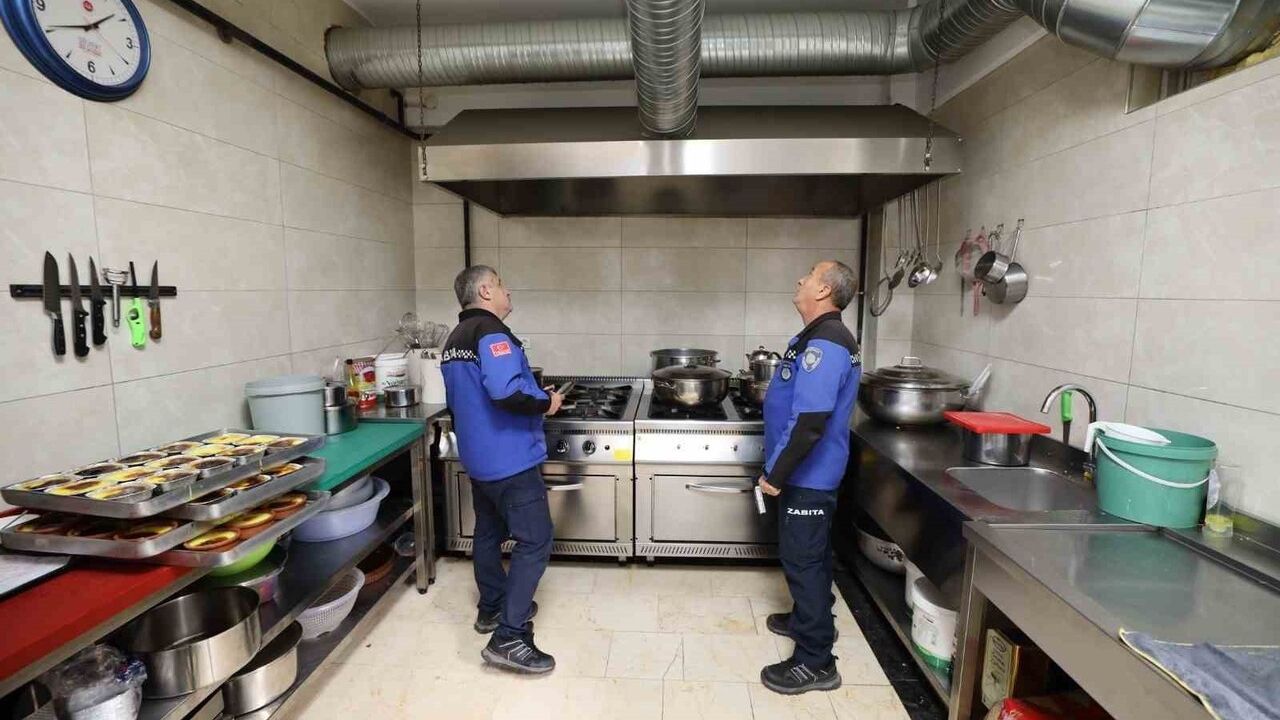 Başiskele'de Kafe ve Restoranlarda Kapsamlı Hijyen Denetimi