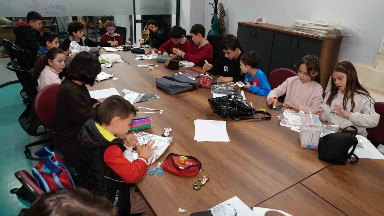 Başiskele'de Türkiye Yüzyılı Gençlik Merkezi Eğitim Yuvası Oldu