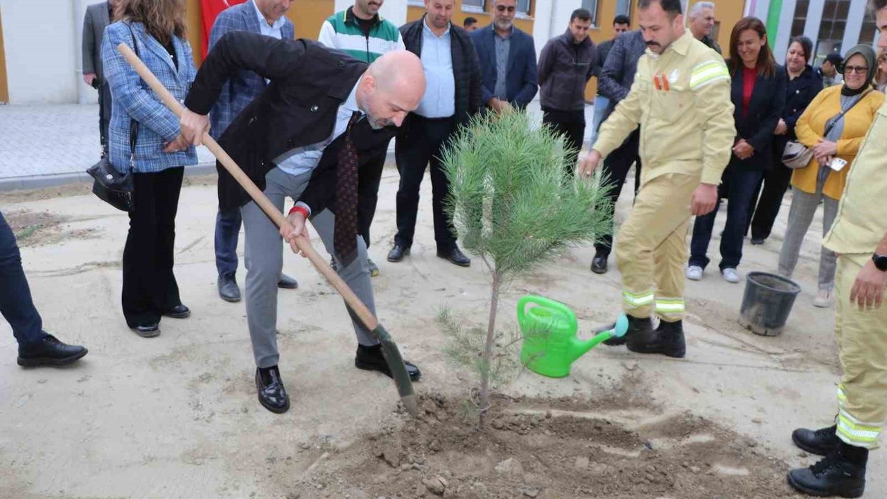 Başkan Arıkan: "Orman yoksa su da yok, yaşam da yok" — Söke'de Milli Ağaçlandırma Günü