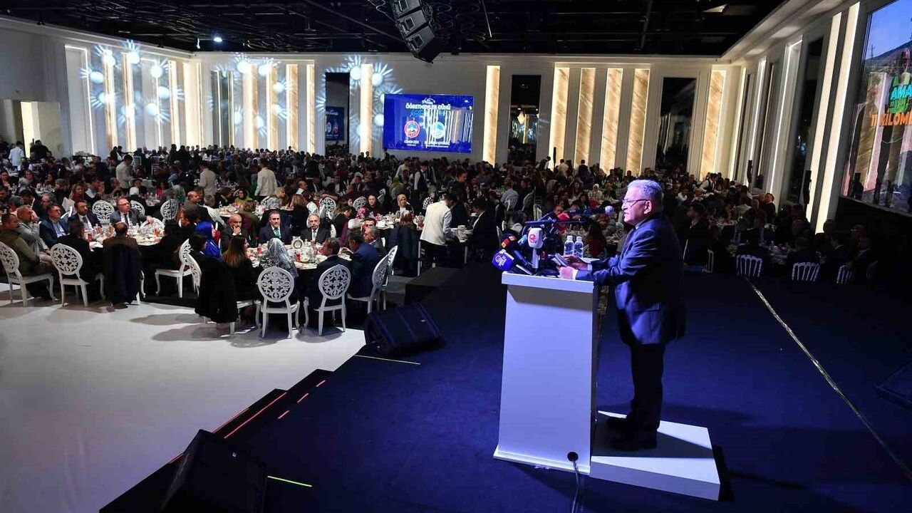 Başkan Büyükkılıç: 'İyi ki varsınız' — Kayseri'de 24 Kasım Öğretmenler Günü