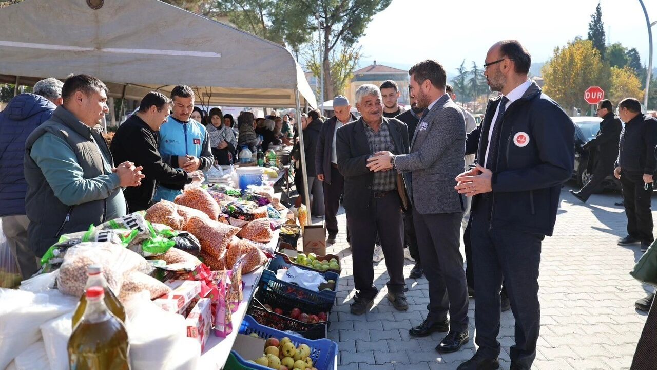 Başkan Kadir Tatık'tan 'Hayır Çarşısı'na Destek