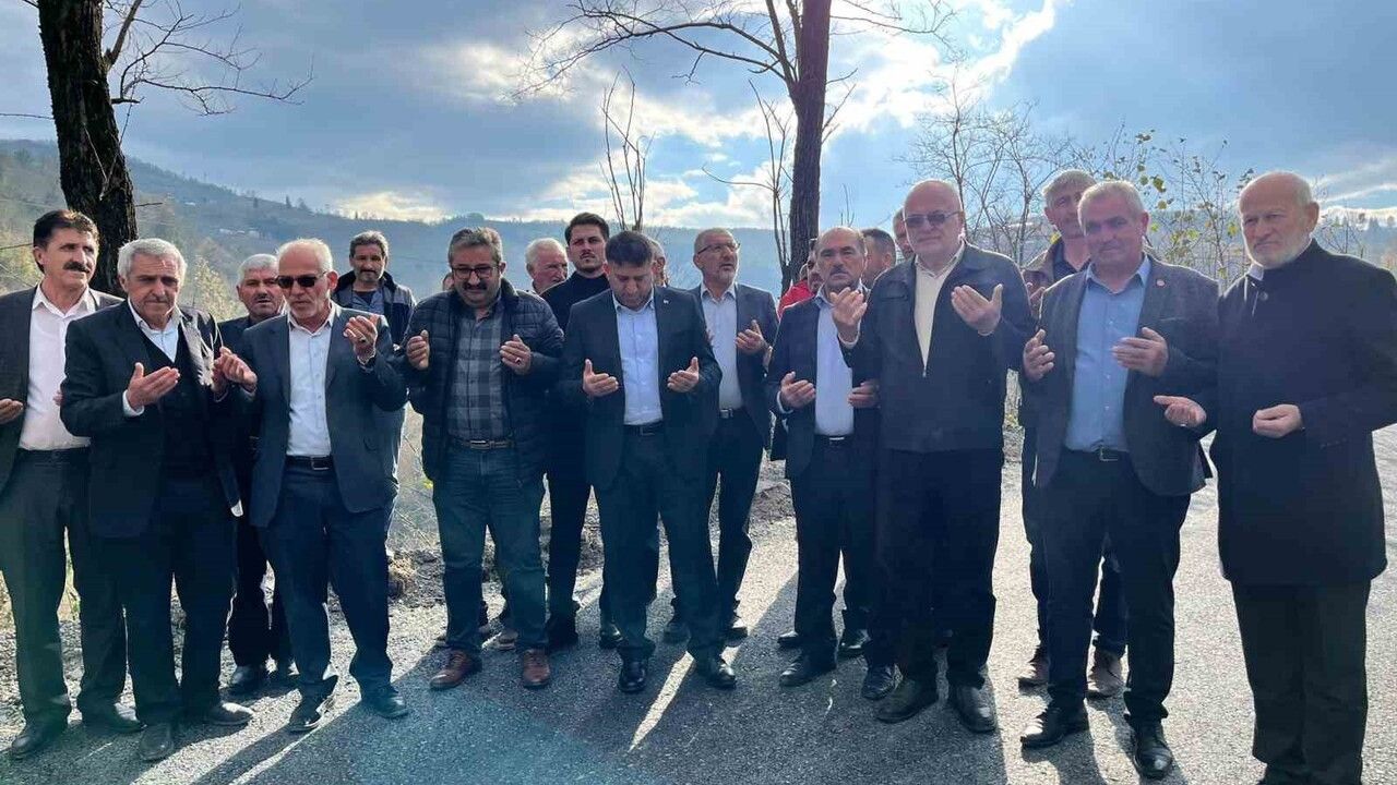 Başkan Türkcan: Sarpdere-Damarlı Yolu Hak Ettiği Değere Kavuşuyor