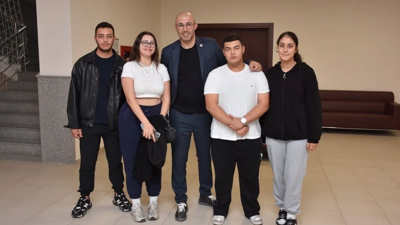 Başkan Zencirci: Gençlerimizin sesine kulak veriyoruz - ADÜ Germencik Yamantürk MYO