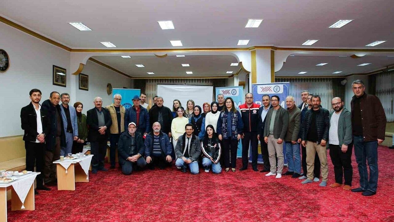 Bayburt’ta ‘Çiftçi Buluşmaları’ Paneli: İklim Değişikliğinin Tarıma Etkileri Tartışıldı