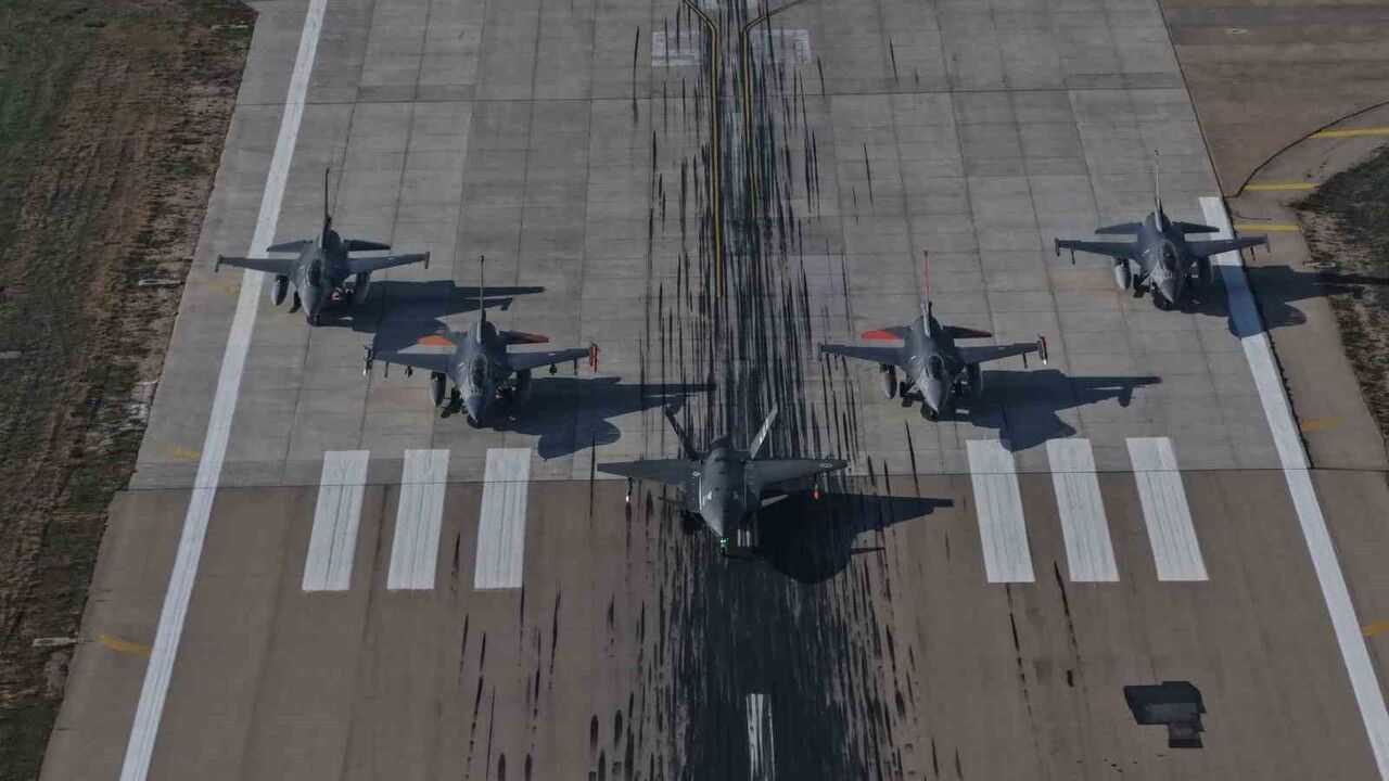 Bayraktar KIZILELMA, GÖKDOĞAN ile Sinop'ta jet hedefini vurdu