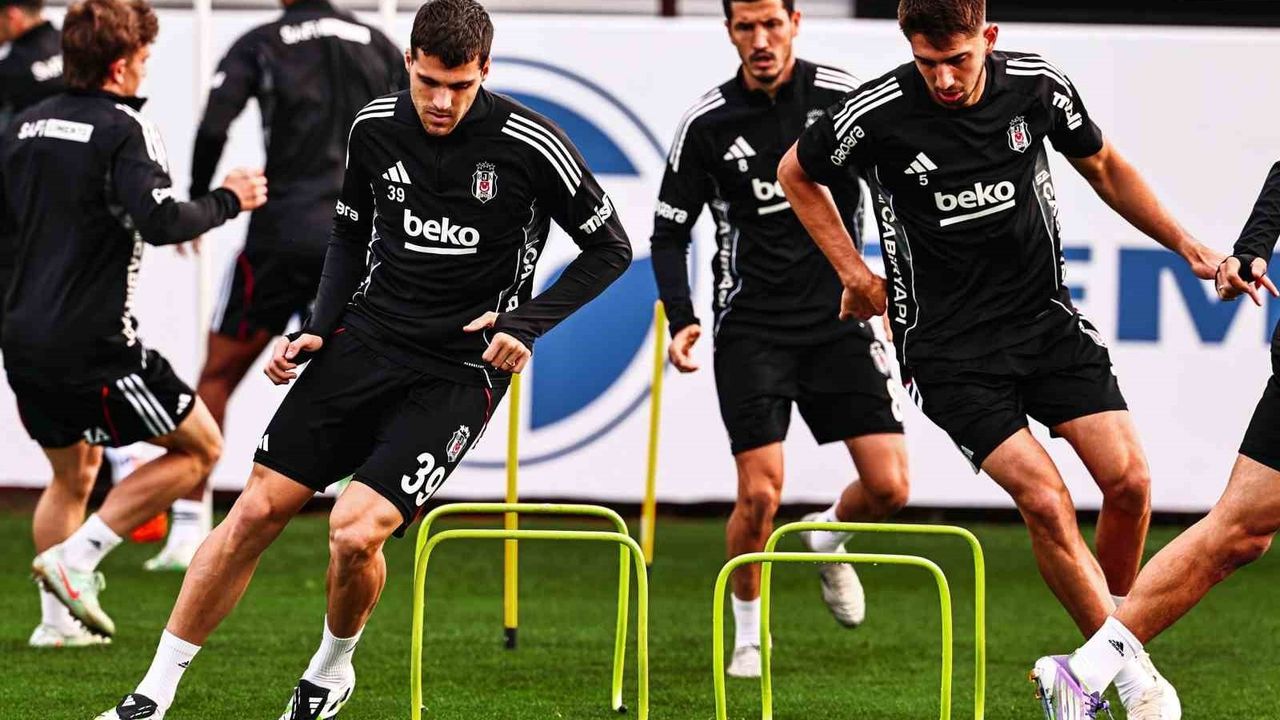 Beşiktaş, Antalyaspor Öncesi 3 Eksikle Çalıştı
