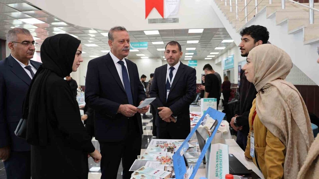 BEÜ'de 1. Uluslararası Akıllı Sistemler, Tasarım ve Enerji Konferansı başladı
