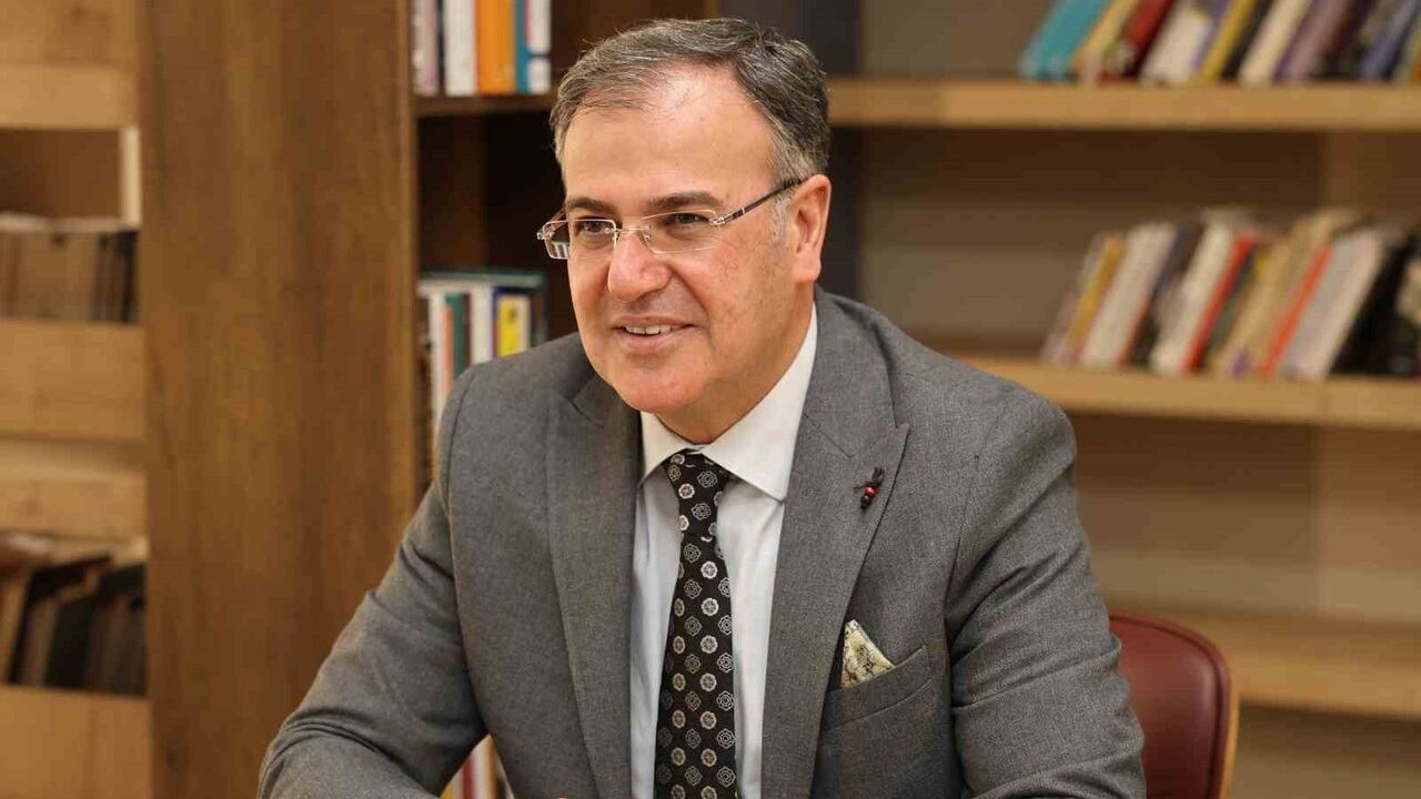 Bilal Özdoğan: Öğretmenlerimizin Her Konuda Yanındayız — 24 Kasım Öğretmenler Günü