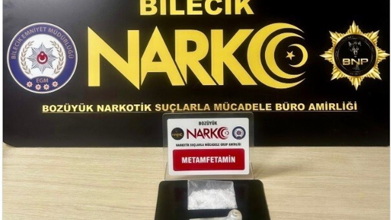 Bilecik (Bozüyük) Asayiş Uygulamasında Metamfetamin ve Bong Ele Geçirildi
