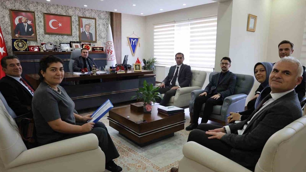 Bilecik'te Adalet ve Gençlik Bakanlıkları Protokolü Yürütme Kurulu Toplantısı