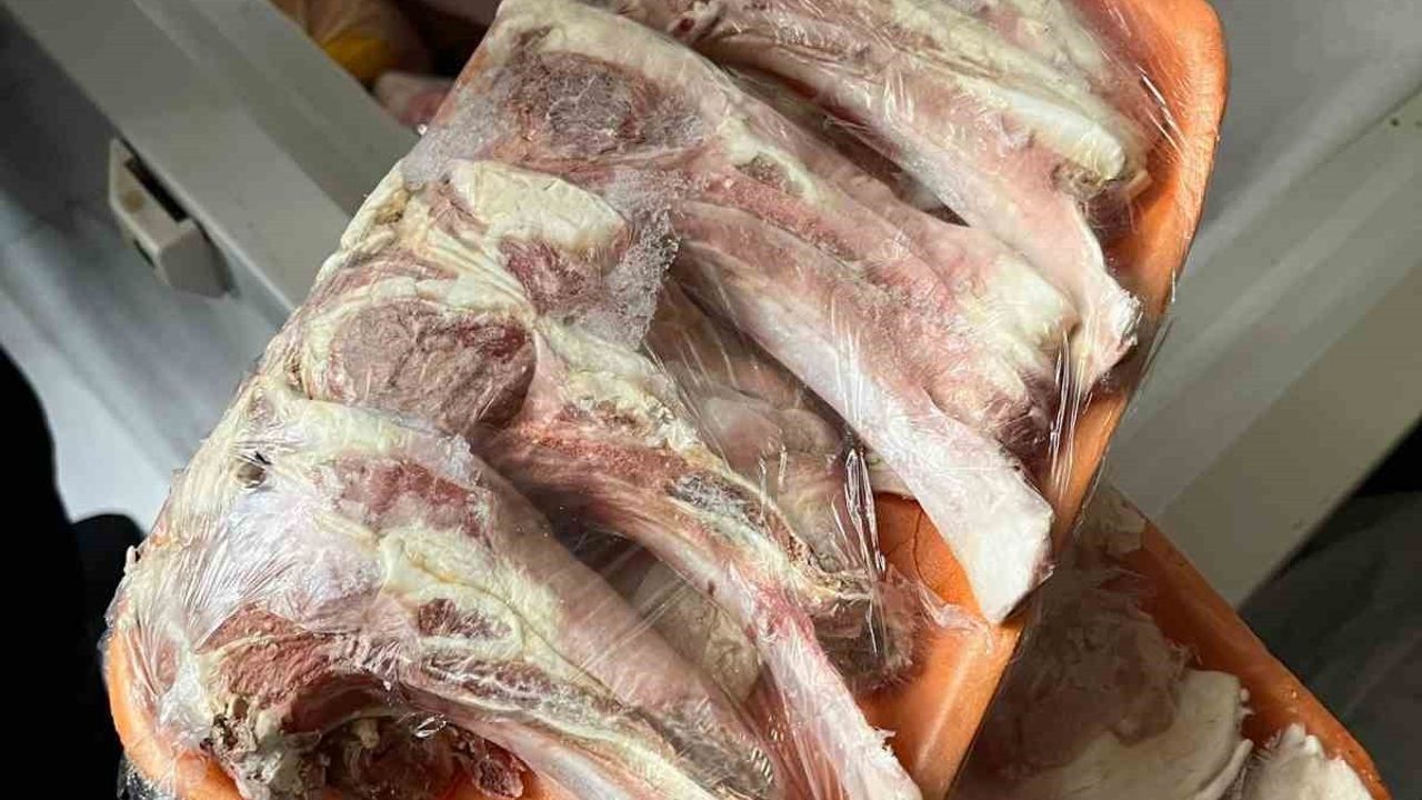 Bilecik’te Zabıta, Sağlıksız Üretim Yapan Kasaba Ceza Uyguladı