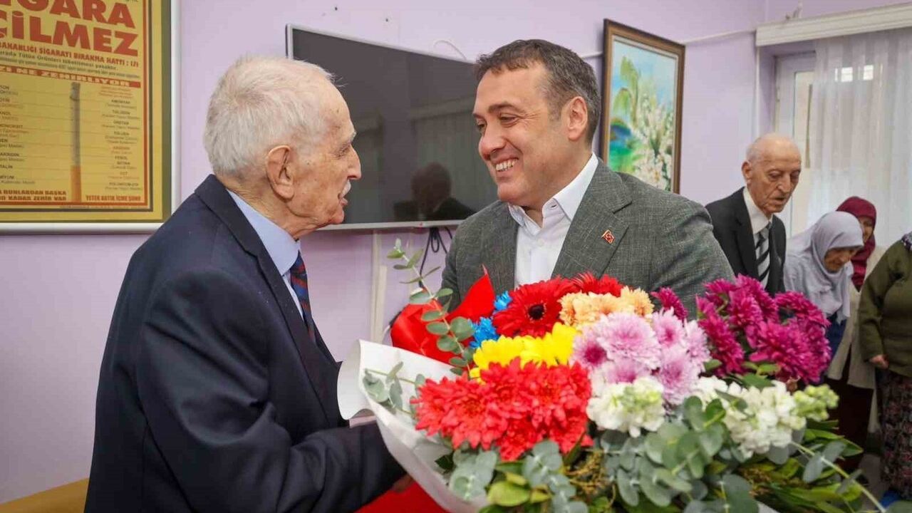 Bilecik Valisi Sözer’den Emekli Öğretmenlere Anlamlı Buluşma