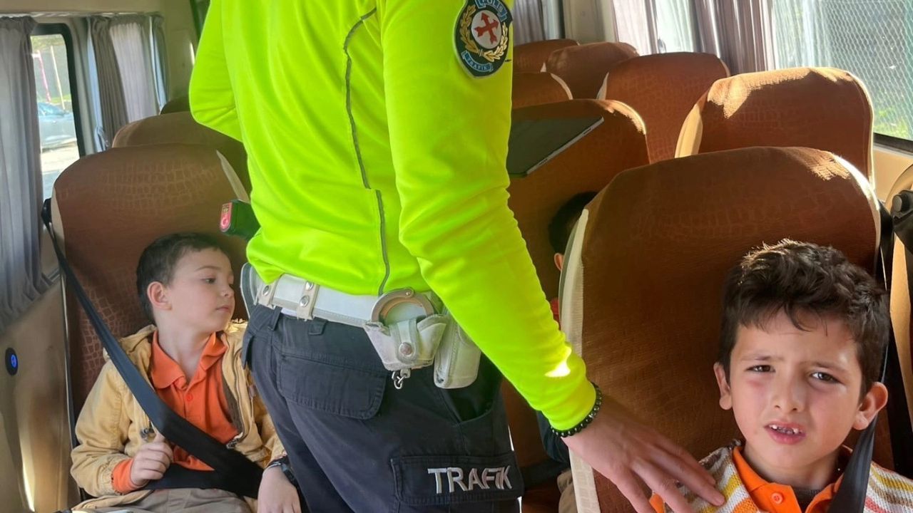 Bilecik Yenipazar'da Öğrenci Servisi Denetimi