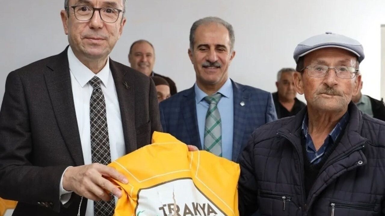 Bilecik Yenipazar'da Verimli Ayçiçeği Üretimi İçin Eğitim