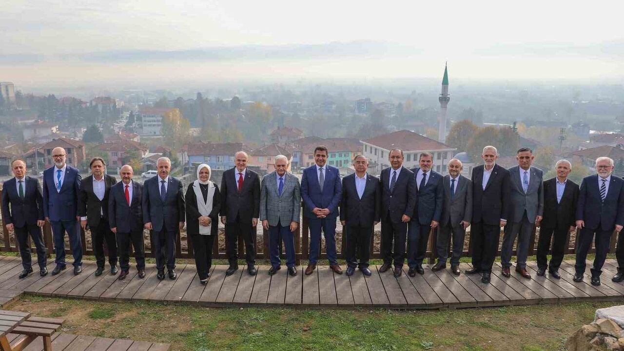 Binali Yıldırım Konuralp Antik Tiyatrosu'nu İncele…