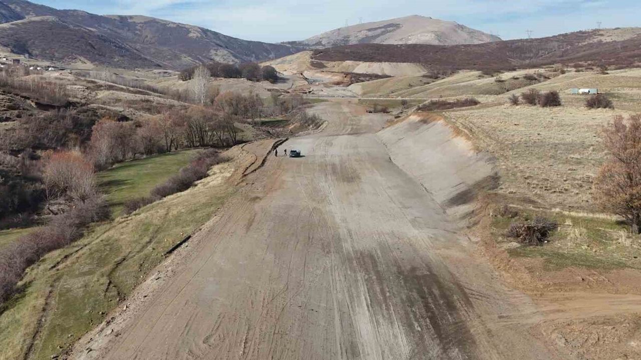 Bitlis-Tatvan-Van Çevre Yolu ve Tünellerinde Çalışmalar Hızlandı