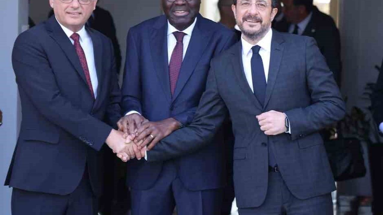 BM: Kıbrıs liderleri bir sonraki gayriresmi toplantı için hazır