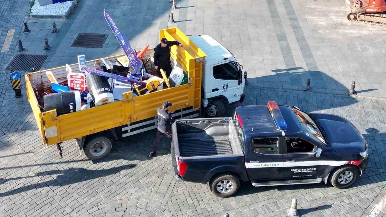 Bodrum'da Kamusal Alanlar İşgallerden Arındırılıyor