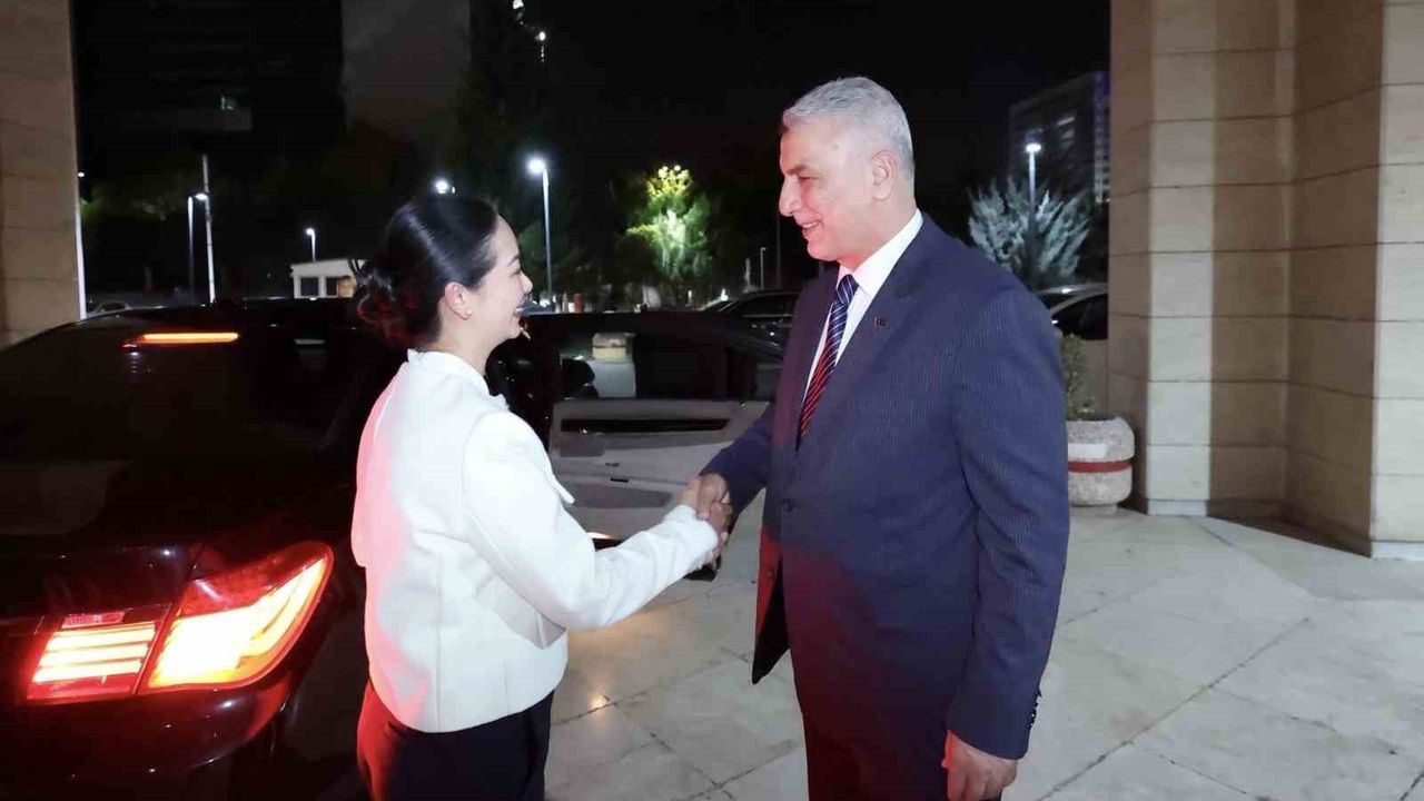 Bolat, Cham Nimul ile Görüştü: Hedef 1 Milyar Dolar