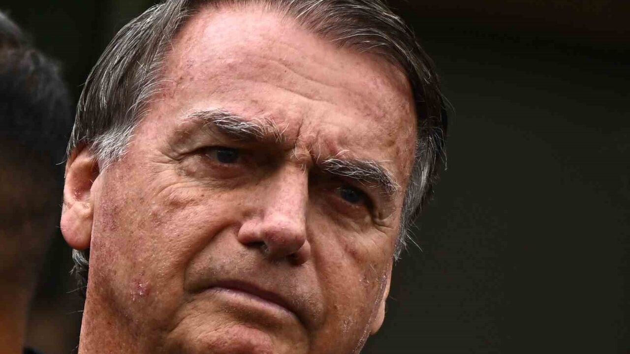 Bolsonaro Ev Hapsinde Gözaltına Alındı: Moraes Kaçma Riskine Dikkat Çekti