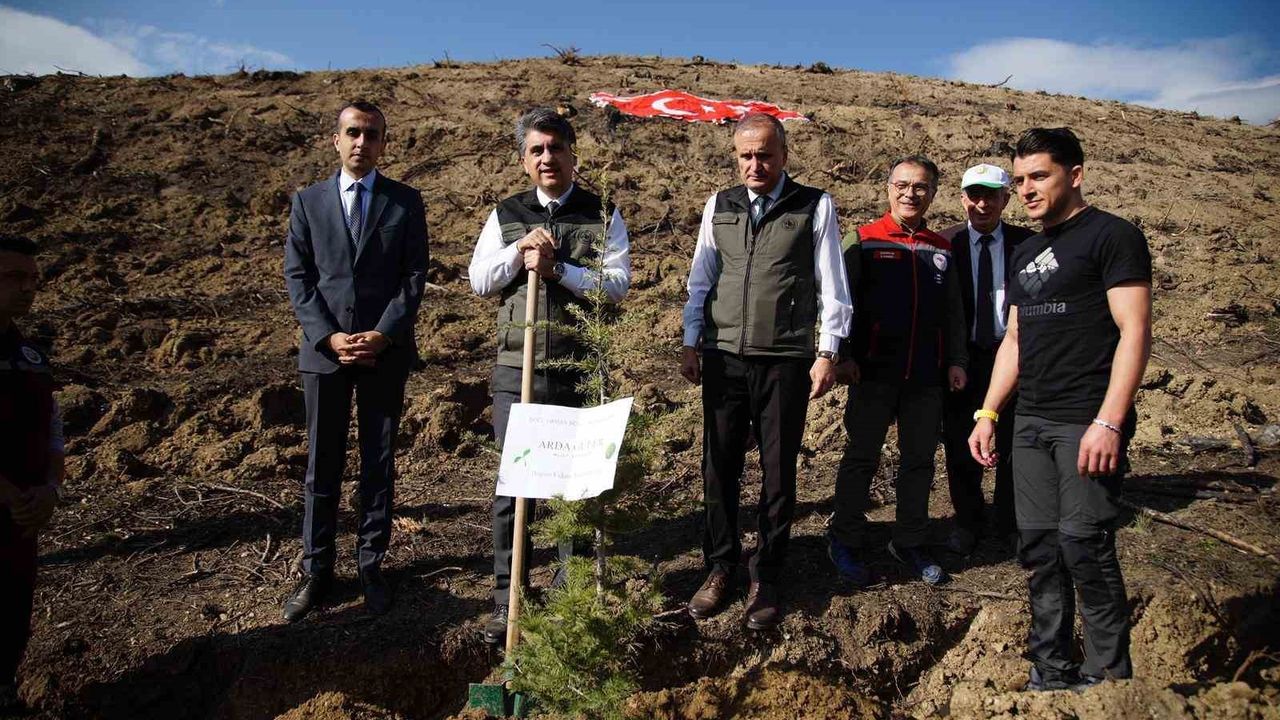 Bolu'da Arda Güler adına fidan dikildi — 11 Kasım Milli Ağaçlandırma Günü