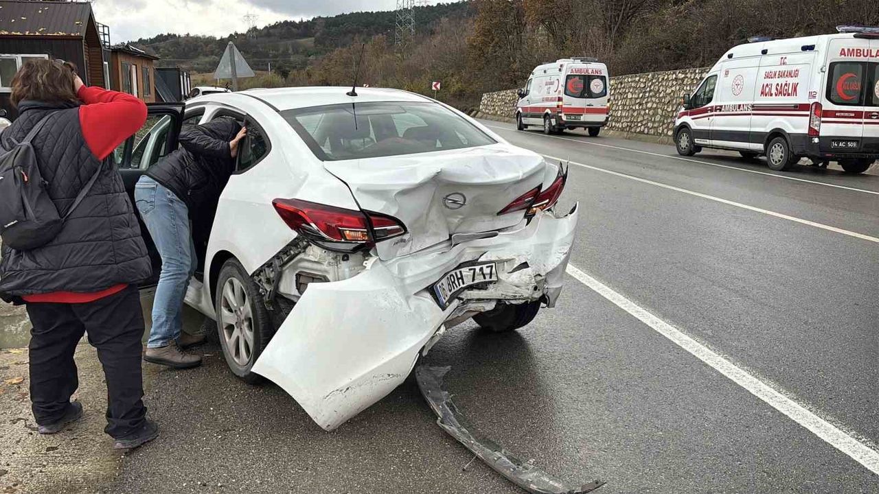 Bolu-Mudurnu Kara Yolunda Zincirleme Kaza: 3 Yaralı